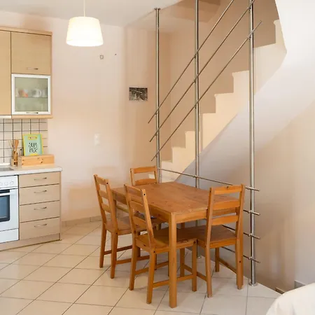 Beachside Haven - Private Garden & Views *
