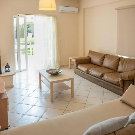 Beachside Haven - Private Garden & Views Holiday home *